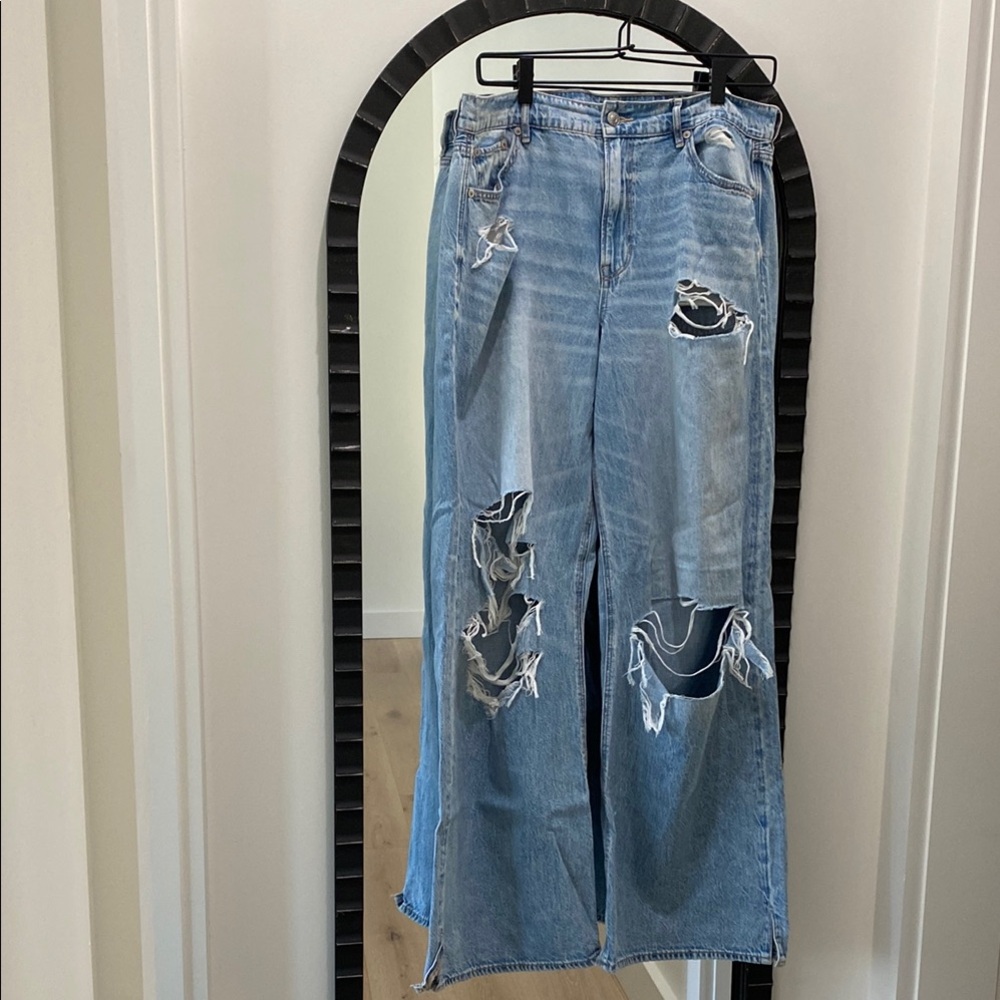 AE Distressed Ripped Blue Jeans
